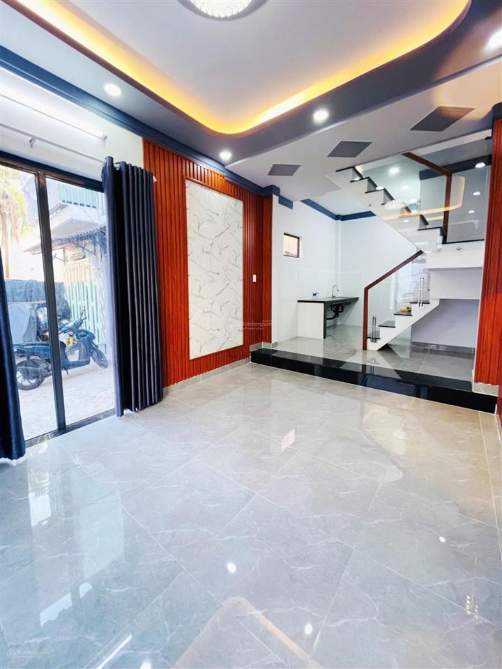 Nhà (dt 3,8x10m) ở trương thị hoa, quận 12. đối diện trường thcs nguyễn hiền, giá 1tỷ798tr còn tl