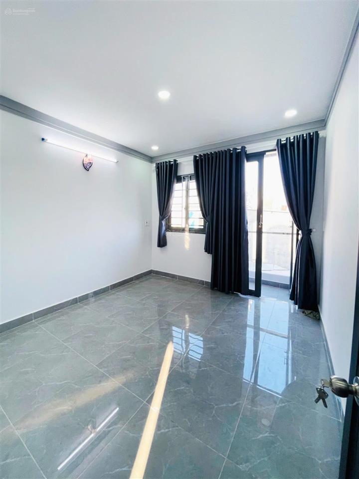 Nhà (dt 3,8x10m) ở trương thị hoa, quận 12. đối diện trường thcs nguyễn hiền, giá 1tỷ798tr còn tl
