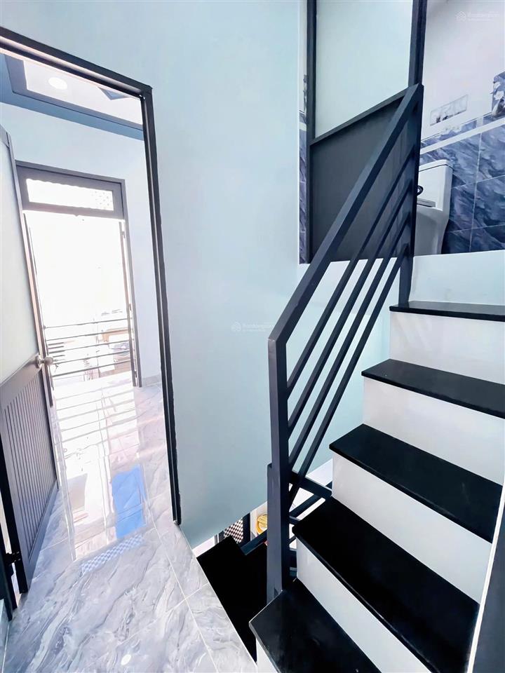 Nhà nguyễn văn quá ngay galaxy nguyễn văn quá. dt 3,5x8m giá 1tỷ579tr còn thương lượng