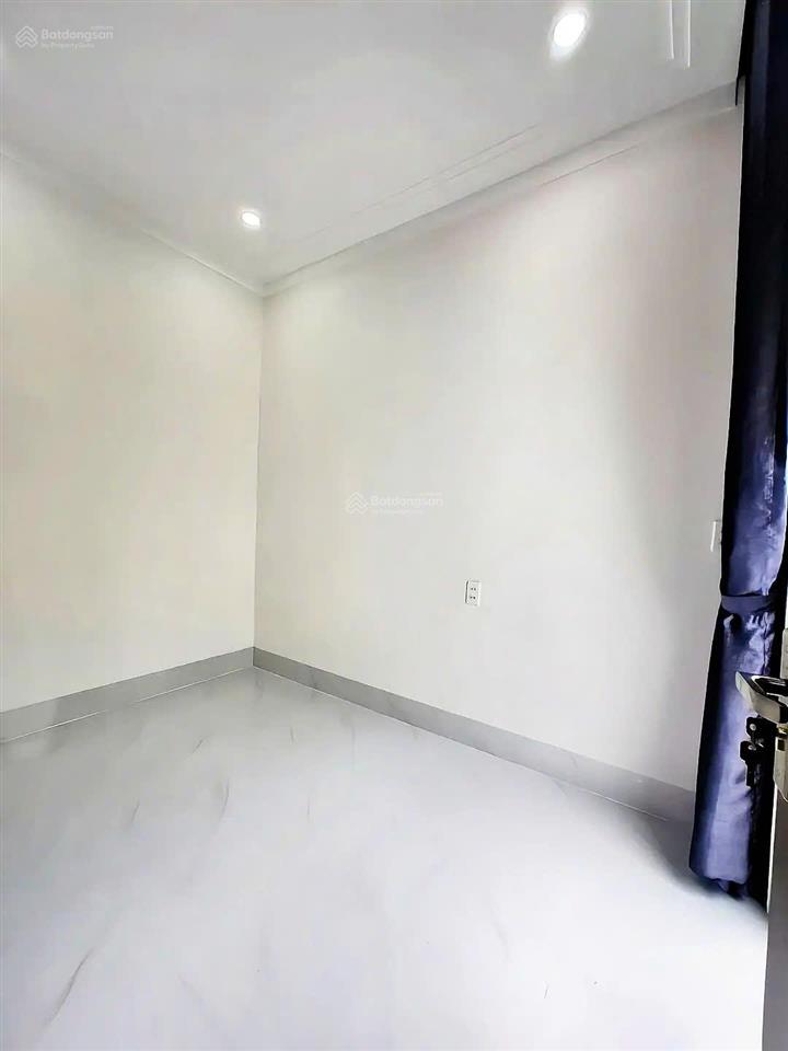 Nhà hẻm oto góc 2 mặt tiền ở hẻm 563 lê văn khương quận 12. giá 1tỷ830tr còn tl với chủ nhà