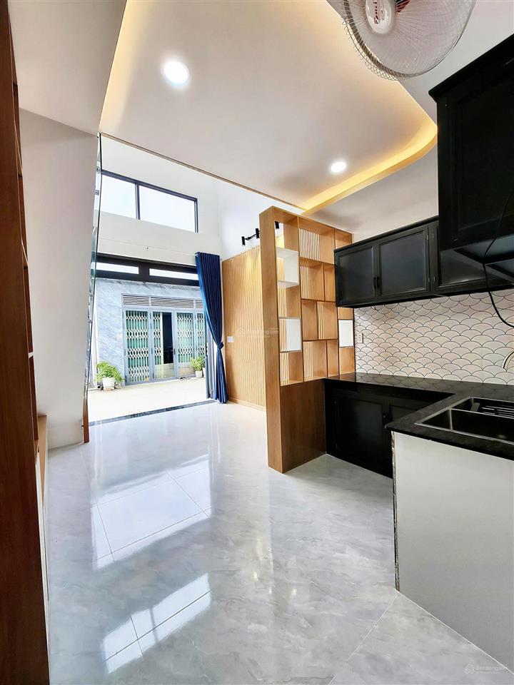 Nhà góc 2mt đường xe tải ở sẹc ngắn huỳnh thị hai, q12, gần bệnh viện q12, giá 1tỷ780tr còn tl