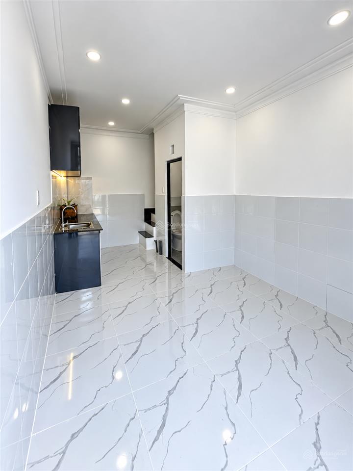 Nhà (dt3,5x6,5m) giá chỉ 880tr (còn tl) có 2 phòng ngủ ở đông bắc gần tô ký cầu vượt quang trung