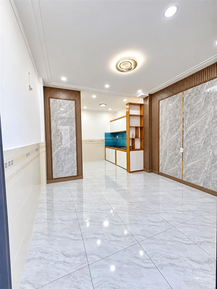 Nhà (dt4x8m) ở nguyễn văn quá ngay giáo xứ chợ cầu có 2pn 2wc. giá 1tỷ430tr còn thương lượng
