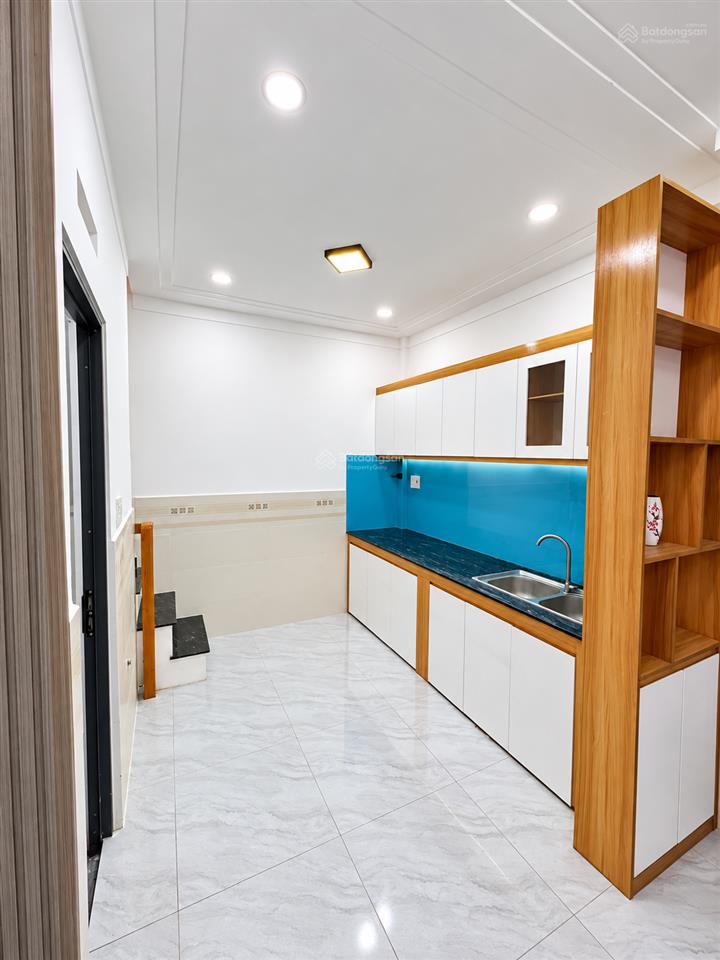 Nhà (dt4x8m) ở nguyễn văn quá ngay giáo xứ chợ cầu có 2pn 2wc. giá 1tỷ430tr còn thương lượng