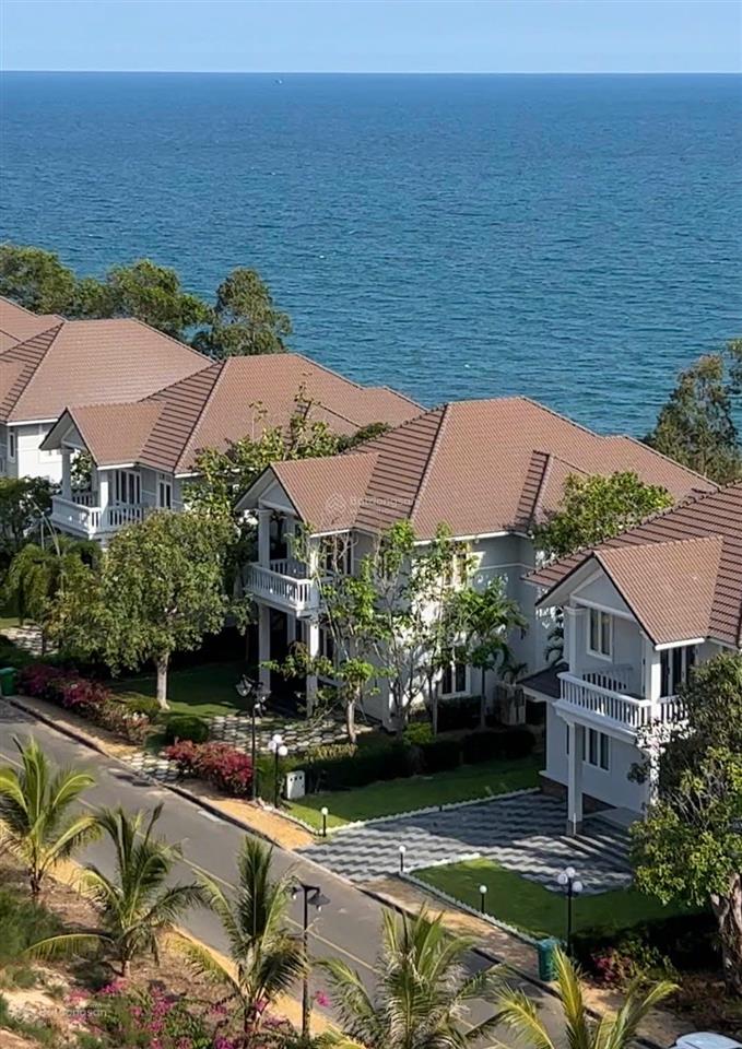 Biệt thự biển sealinks phan thiết, cách sân bay phan thiết 10 phút, dt 16x25m2 sổ hồng cá nhân