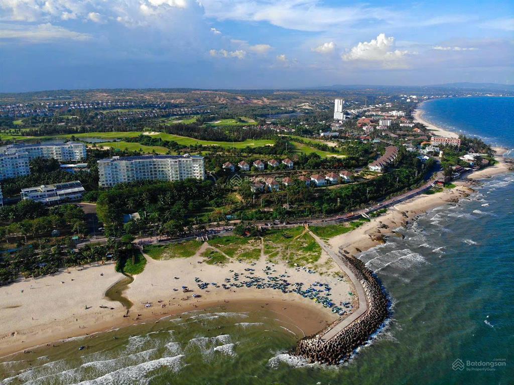 Biệt thự biển sealinks phan thiết, cách sân bay phan thiết 10 phút, dt 16x25m2 sổ hồng cá nhân