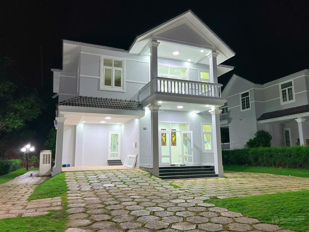 Biệt thự biển sealinks phan thiết, cách sân bay phan thiết 10 phút, dt 16x25m2 sổ hồng cá nhân
