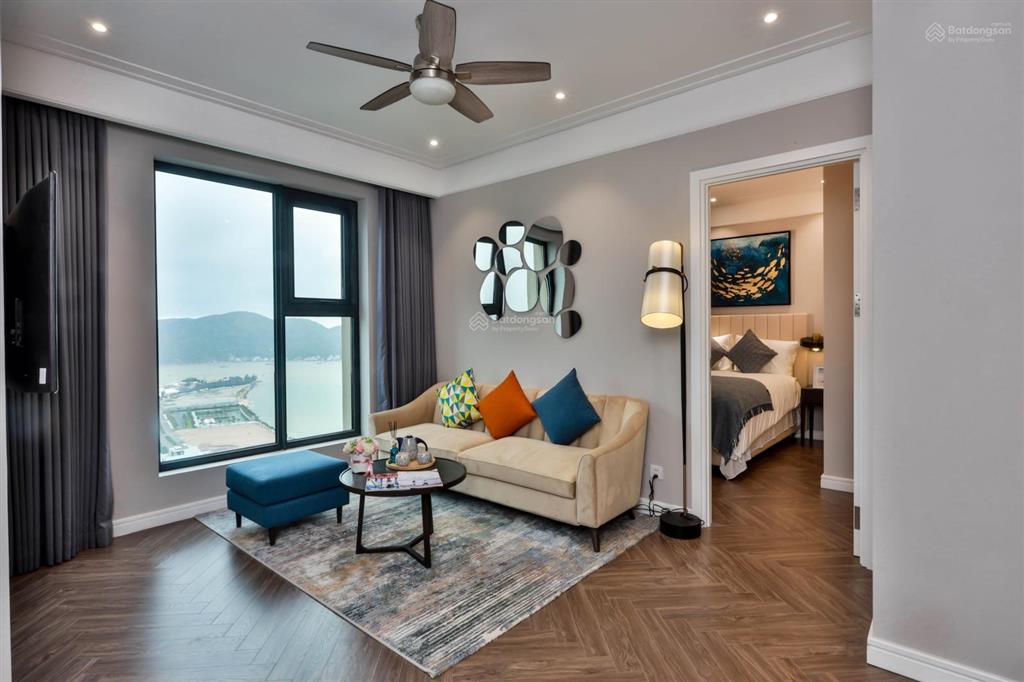 Căn 1pn 46m2, tầng cao view biển, full nội thất giá 1,7 tỷ đồng.  0935 739 *** để xem nhà
