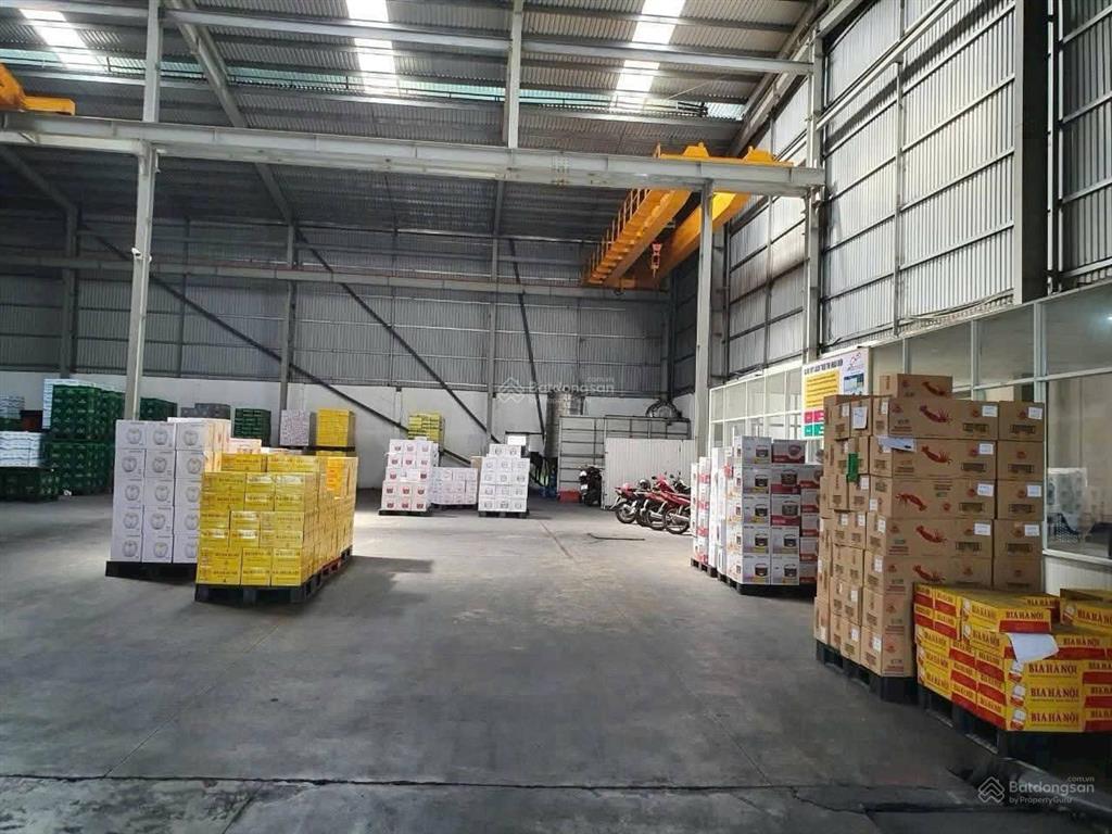 Cho thuê kho xưởng 1300m2 mặt tiền quốc lộ 1a xe cont 24/24, có cẩu trục, gần ngã tư bình phước