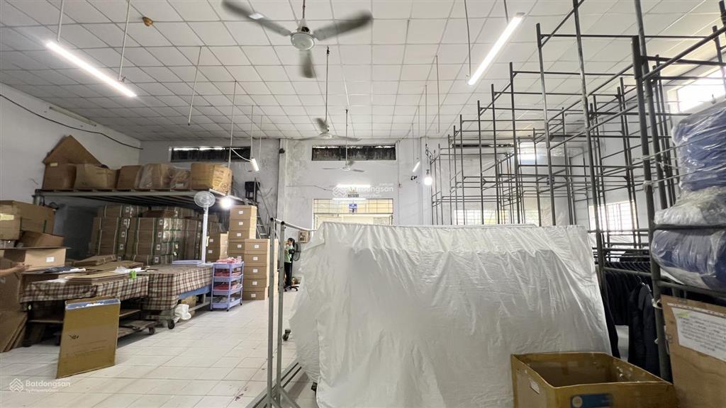 Cho thuê kho xưởng 600m2 gần ngã tư thủ đức, có pccc, cont đi ngày đêm, pháp lý đầy đủ
