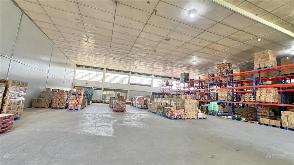 Cho thuê kho xưởng 1300m2 xa lộ hà nộingã tư bình thái, có pccc đường xe cont