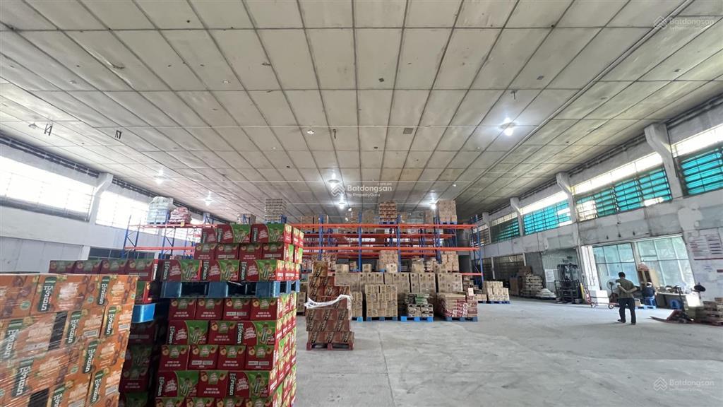 Cho thuê kho xưởng 1300m2 xa lộ hà nộingã tư bình thái, có pccc đường xe cont