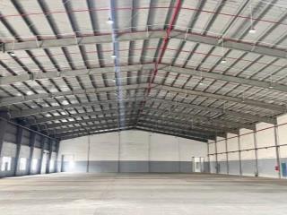 Cho thuê kho xưởng 3800m2 dĩ an bình dương, pccc tự động, pháp lý đầy đủ, xe cont