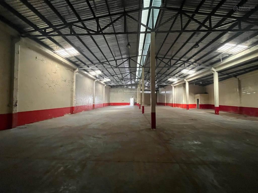 Cho thuê kho xưởng 800m2 quốc lộ 1a gần cầu vượt sóng thần