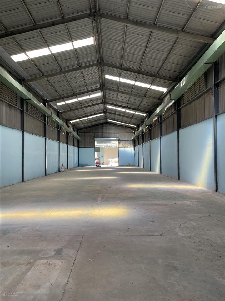 Cho thuê kho xưởng 400m2 sau chợ đầu mối nông sản thủ đức