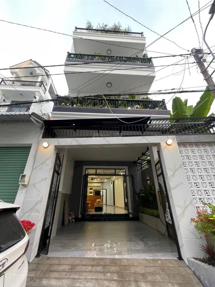 Nhà vườn 5 x 20m, 1 trệt 3 lầu  xe hơi ngủ trong nhà  vip