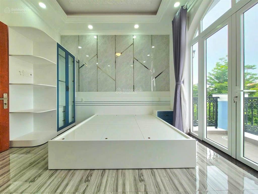 Nhà kdc đồng bộ, đường nhựa 10m, dt 4x 16m, 4 tầng, vào ở ngay