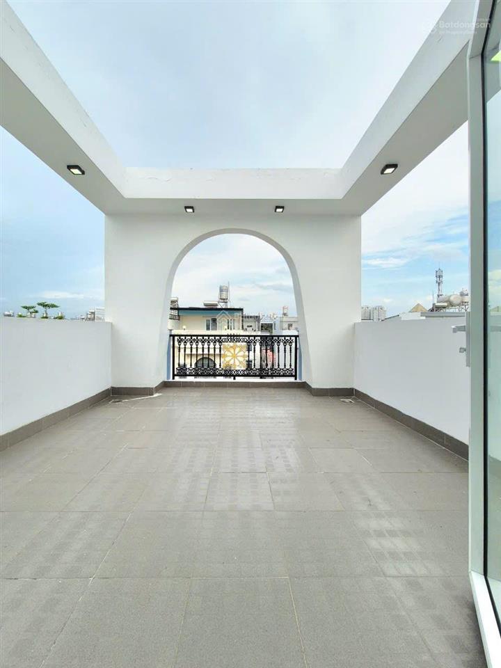 Nhà kdc đồng bộ, đường nhựa 10m, dt 4x 16m, 4 tầng, vào ở ngay