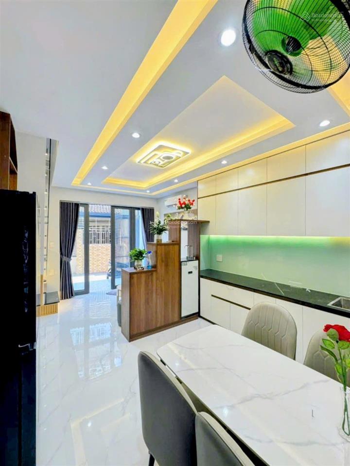 Bán nhà full nội thất, sổ hồng riêng. gần cầu phú mỹ q7