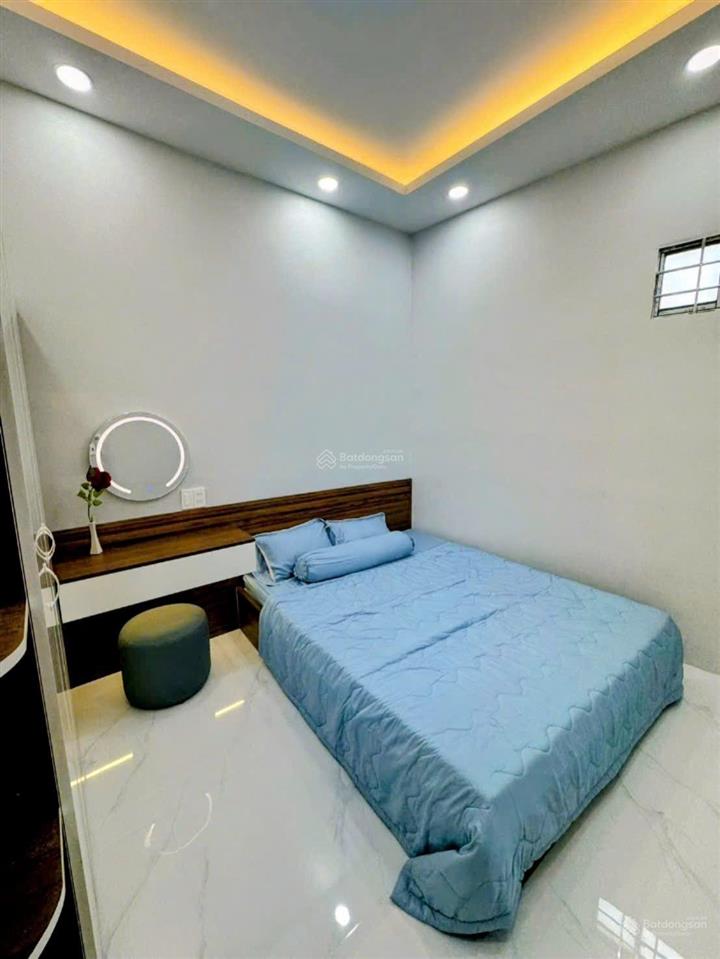 Bán nhà full nội thất, sổ hồng riêng. gần cầu phú mỹ q7