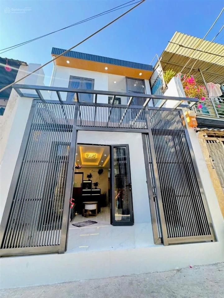 Bán nhà full nội thất, sổ hồng riêng. gần cầu phú mỹ q7