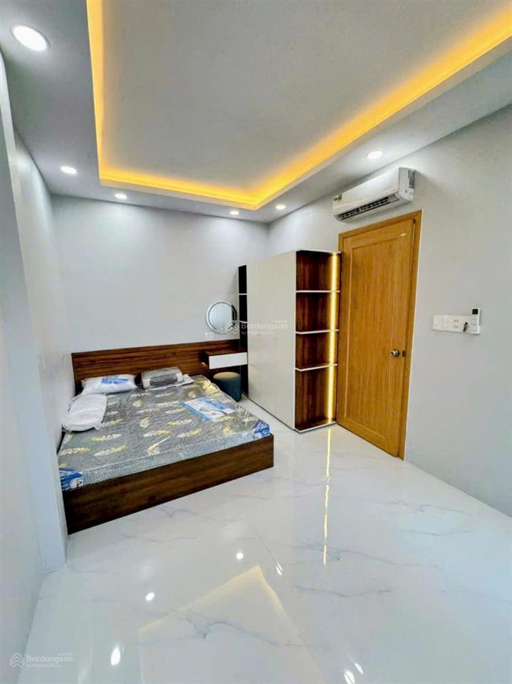 Bán nhà full nội thất, sổ hồng riêng. gần cầu phú mỹ q7