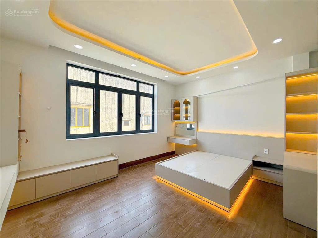 Nhà xây mới 100%  hẻm 1830 huỳnh tấn phát, nhà bè. cách mặt tiền htp chỉ 10m.