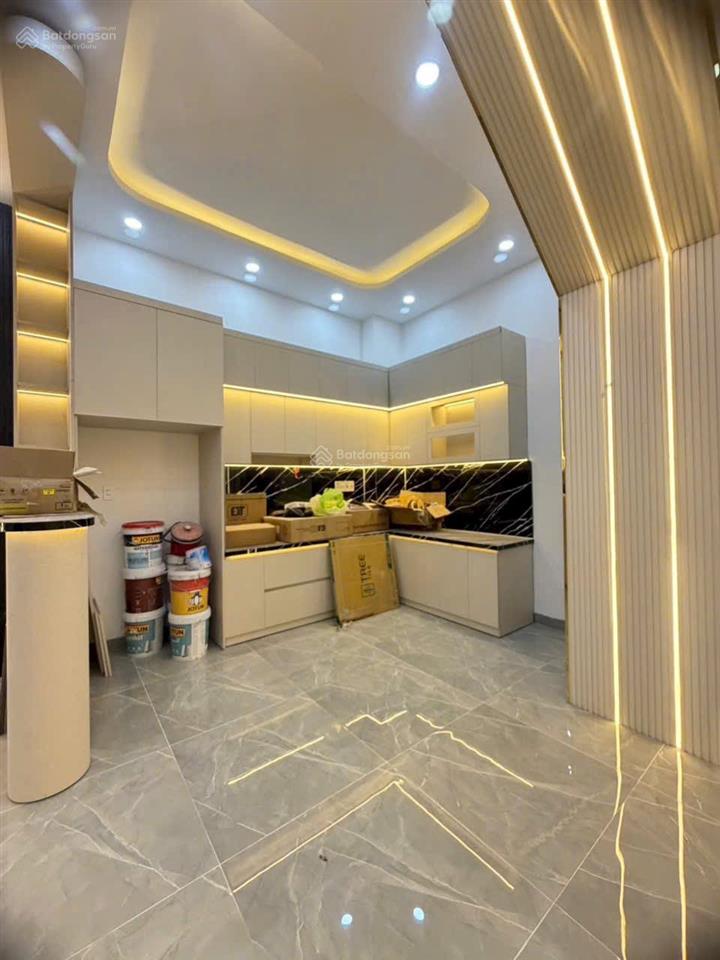 Nhà xây mới 100%  hẻm 1830 huỳnh tấn phát, nhà bè. cách mặt tiền htp chỉ 10m.
