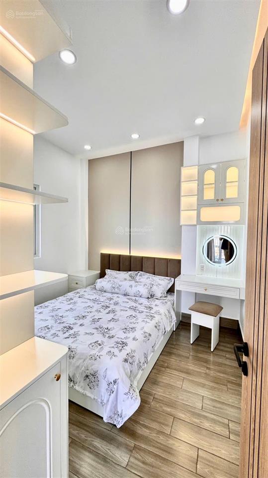 Nhà mới đẹp đường huỳnh tấn phát, quận 7  6m x 7m  cạnh phú mỹ hưng.