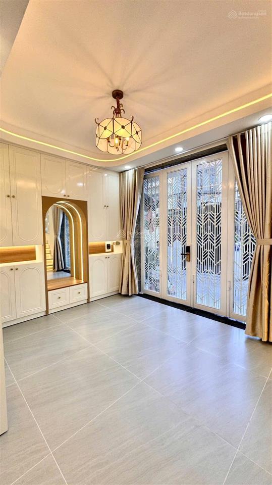 Nhà mới đẹp đường huỳnh tấn phát, quận 7  6m x 7m  cạnh phú mỹ hưng.