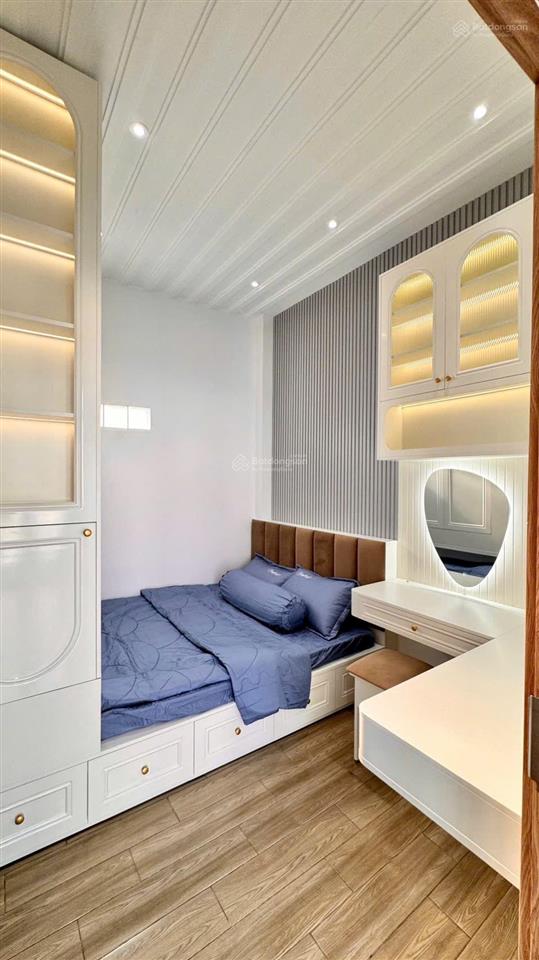 Nhà mới đẹp đường huỳnh tấn phát, quận 7  6m x 7m  cạnh phú mỹ hưng.