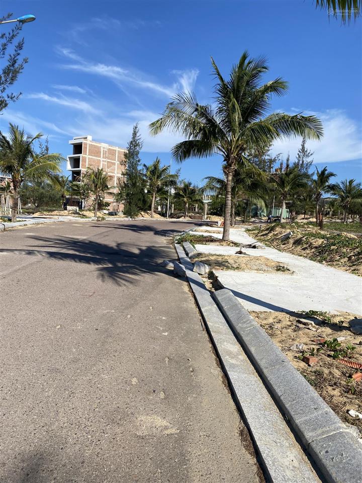 Bán cắt lỗ nhanh lô flc giá chỉ còn 850triệu (tặng móng gần 300 triệu)