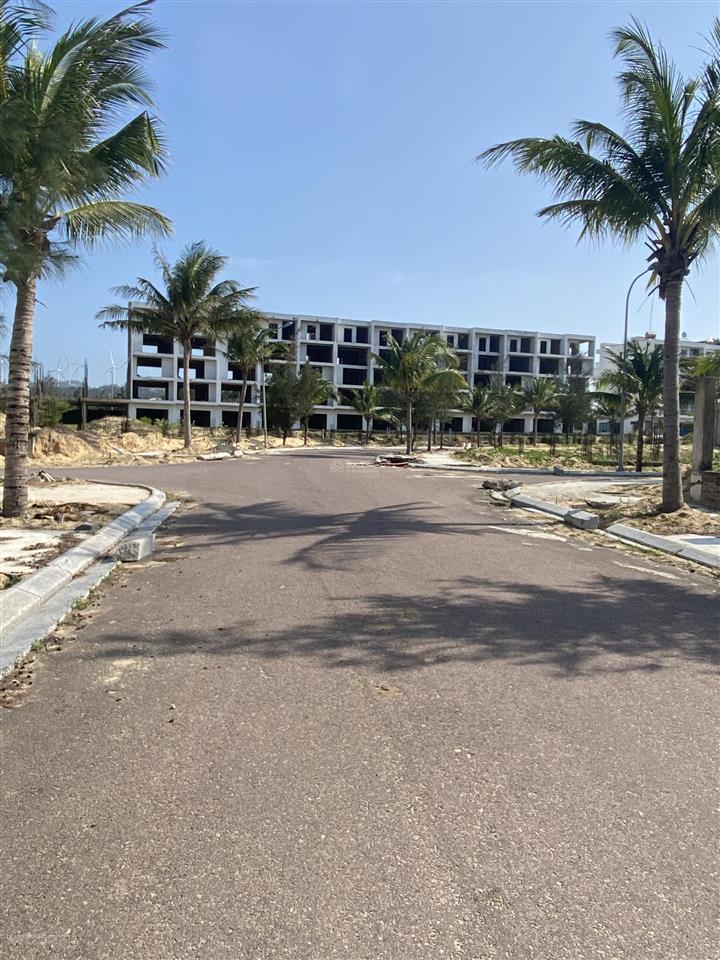 Bán cắt lỗ nhanh lô flc giá chỉ còn 850triệu (tặng móng gần 300 triệu)