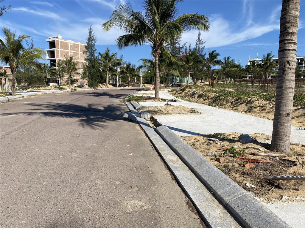 Bán cắt lỗ nhanh lô flc giá chỉ còn 850triệu (tặng móng gần 300 triệu)