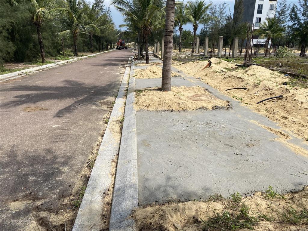 Bán cắt lỗ nhanh lô flc giá chỉ còn 850triệu (tặng móng gần 300 triệu)