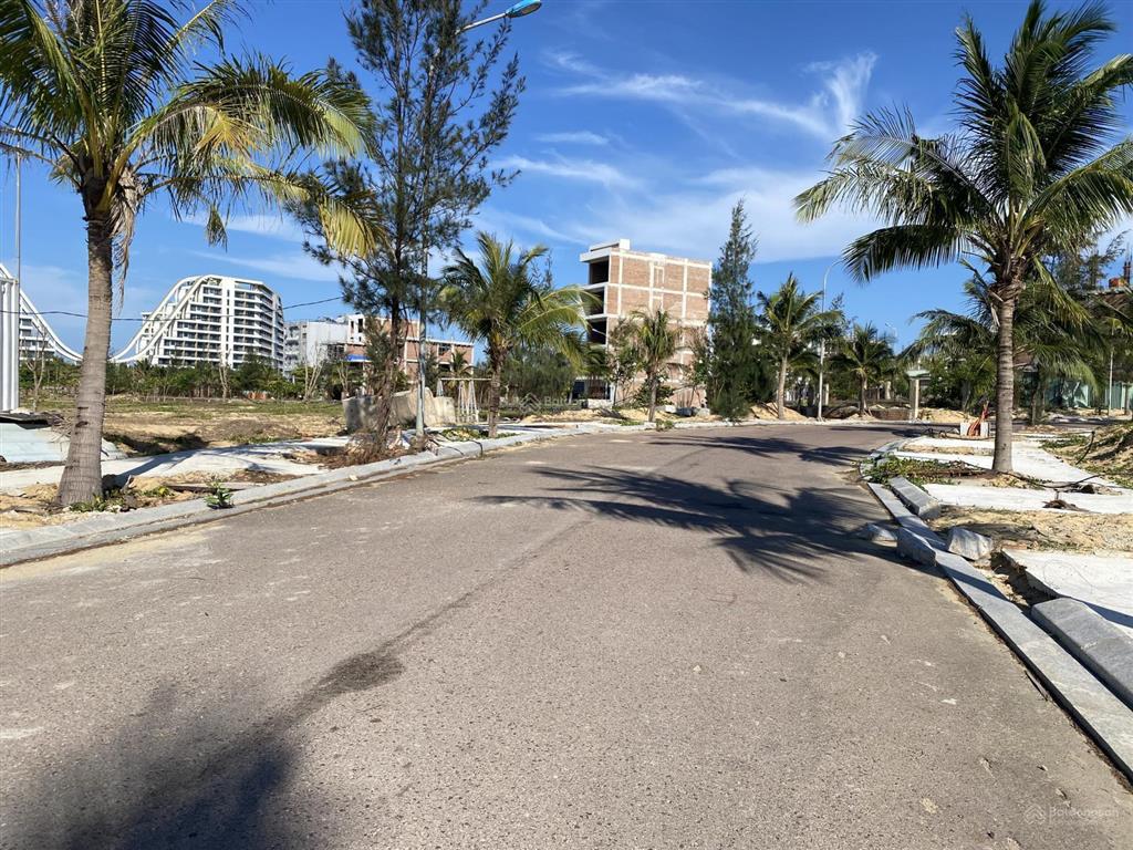 Bán cắt lỗ nhanh lô flc giá chỉ còn 850triệu (tặng móng gần 300 triệu)