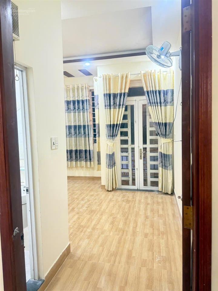 Bán nhà sổ hồng riêng ngay chung cư picity sát gò vấp dt 4,1x12m 2 phòng ngủ 2wc