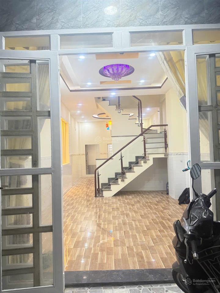 Bán nhà sổ hồng riêng ngay chung cư picity sát gò vấp dt 4,1x12m 2 phòng ngủ 2wc