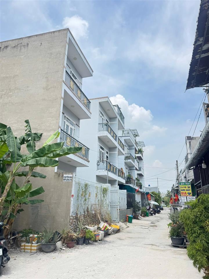 Bán nhà thạnh xuân, quận 12, 2 lầu, dt 6x11m nở hậu 6,6m đường 6m thông