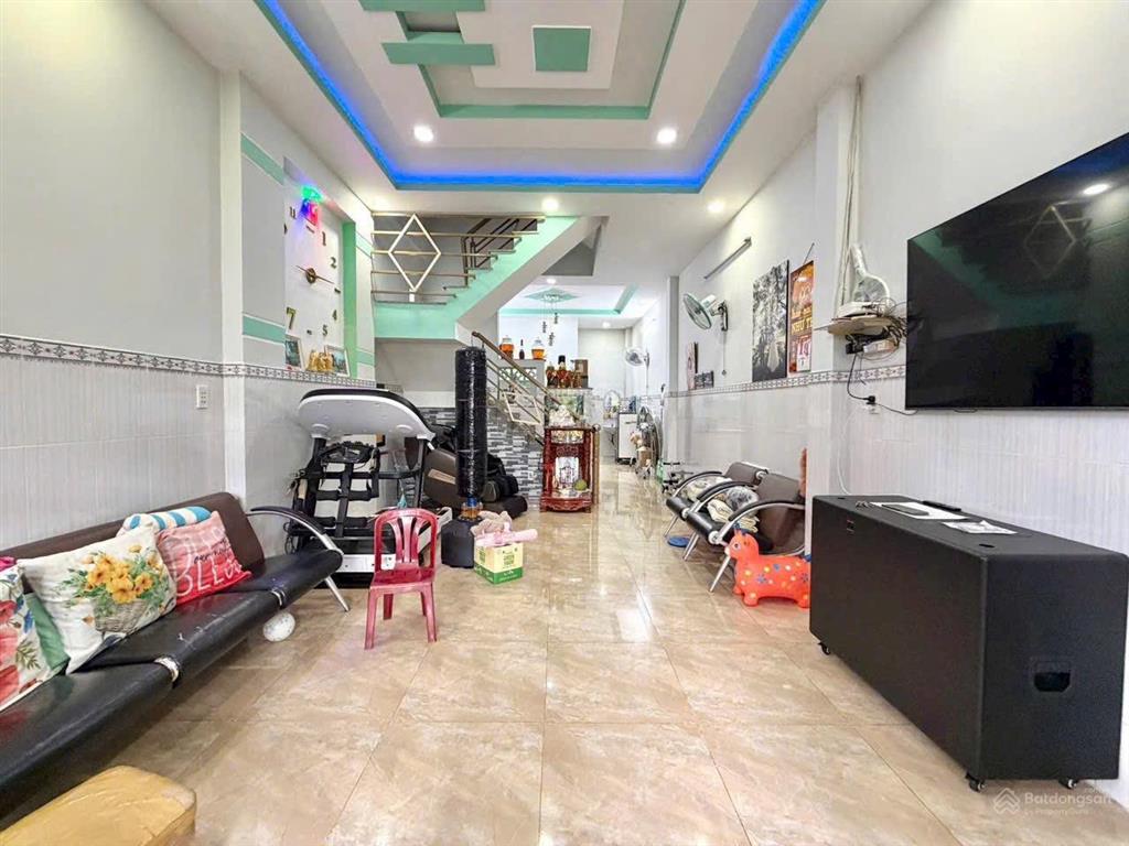 Bán nhà shr thạnh xuân 33 dt 4x15m 2 lầu 4 phòng ngủ đường thông ô tô 5m tương lai ra mặt tiền 20m