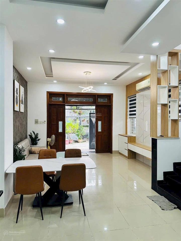 Cho thuê nhà thạnh xuân 38, dt 6,5x13,5m, 3 phòng ngủ, đường 7m