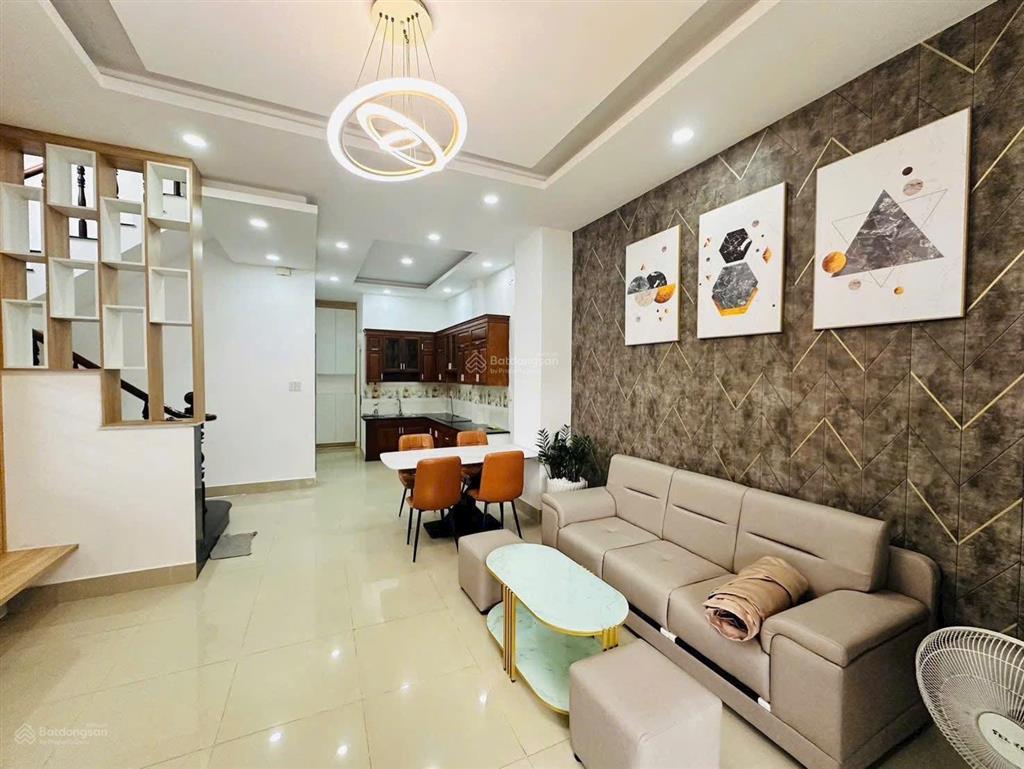 Cho thuê nhà thạnh xuân 38, dt 6,5x13,5m, 3 phòng ngủ, đường 7m