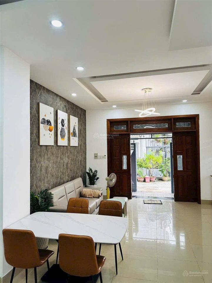Cho thuê nhà thạnh xuân 38, dt 6,5x13,5m, 3 phòng ngủ, đường 7m