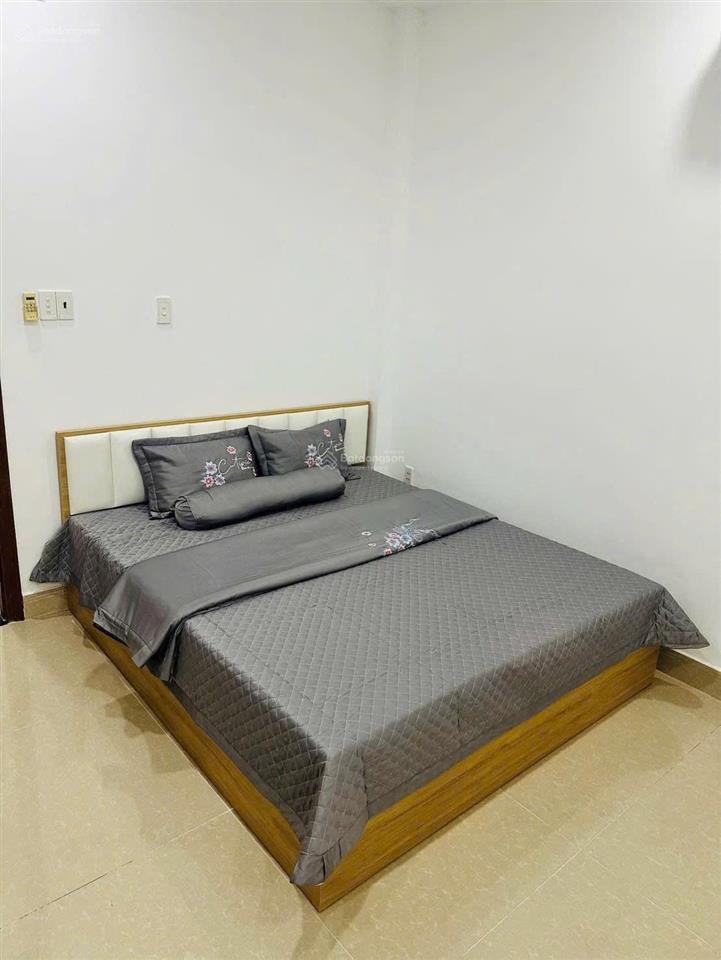Cho thuê nhà thạnh xuân 38, dt 6,5x13,5m, 3 phòng ngủ, đường 7m