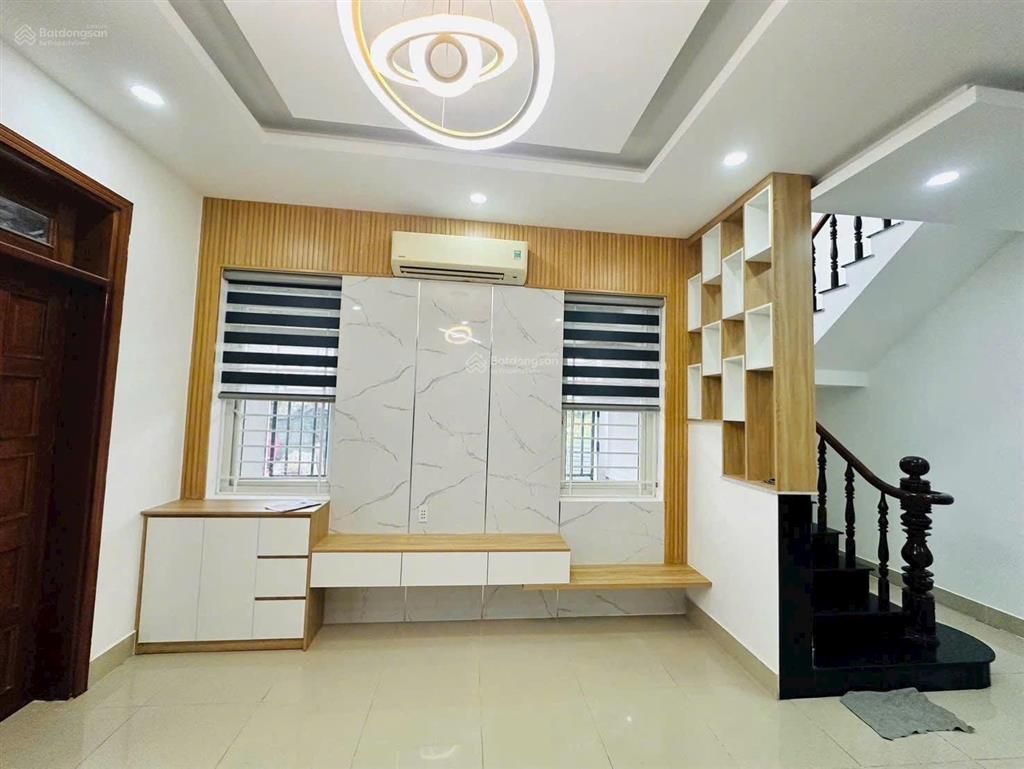 Cho thuê nhà thạnh xuân 38, dt 6,5x13,5m, 3 phòng ngủ, đường 7m