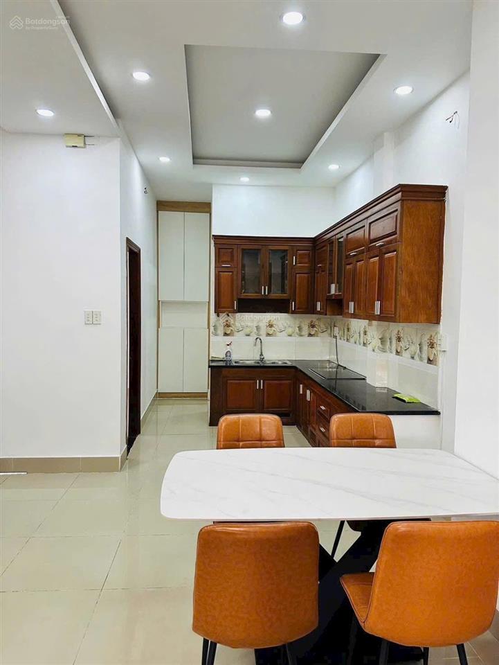 Cho thuê nhà thạnh xuân 38, dt 6,5x13,5m, 3 phòng ngủ, đường 7m