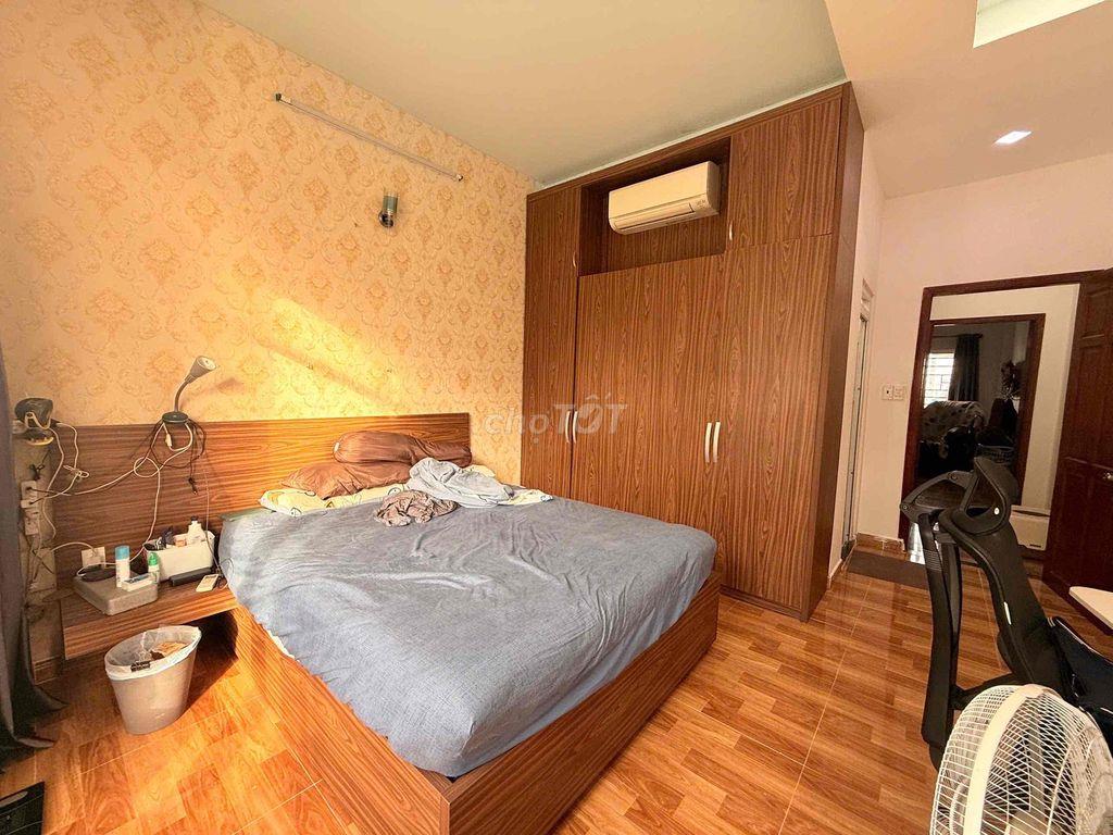 Đi nước ngoài- Cần sang gấp nhà Thạnh Lộc 37