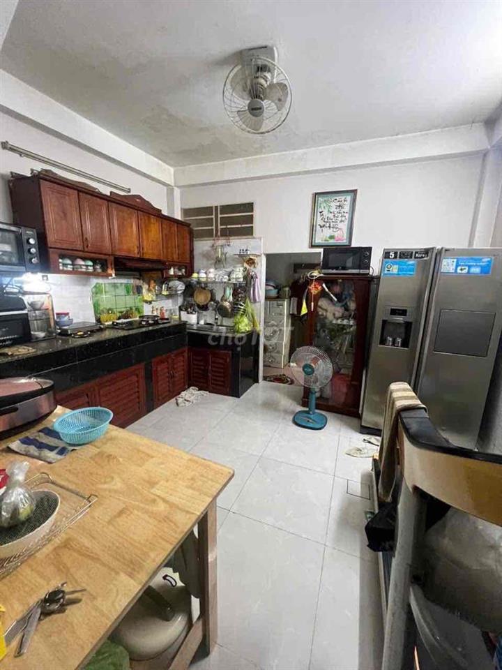 Chủ kẹt quá giảm giá bán nhanh nhà ngay chợ Cầu Đồng