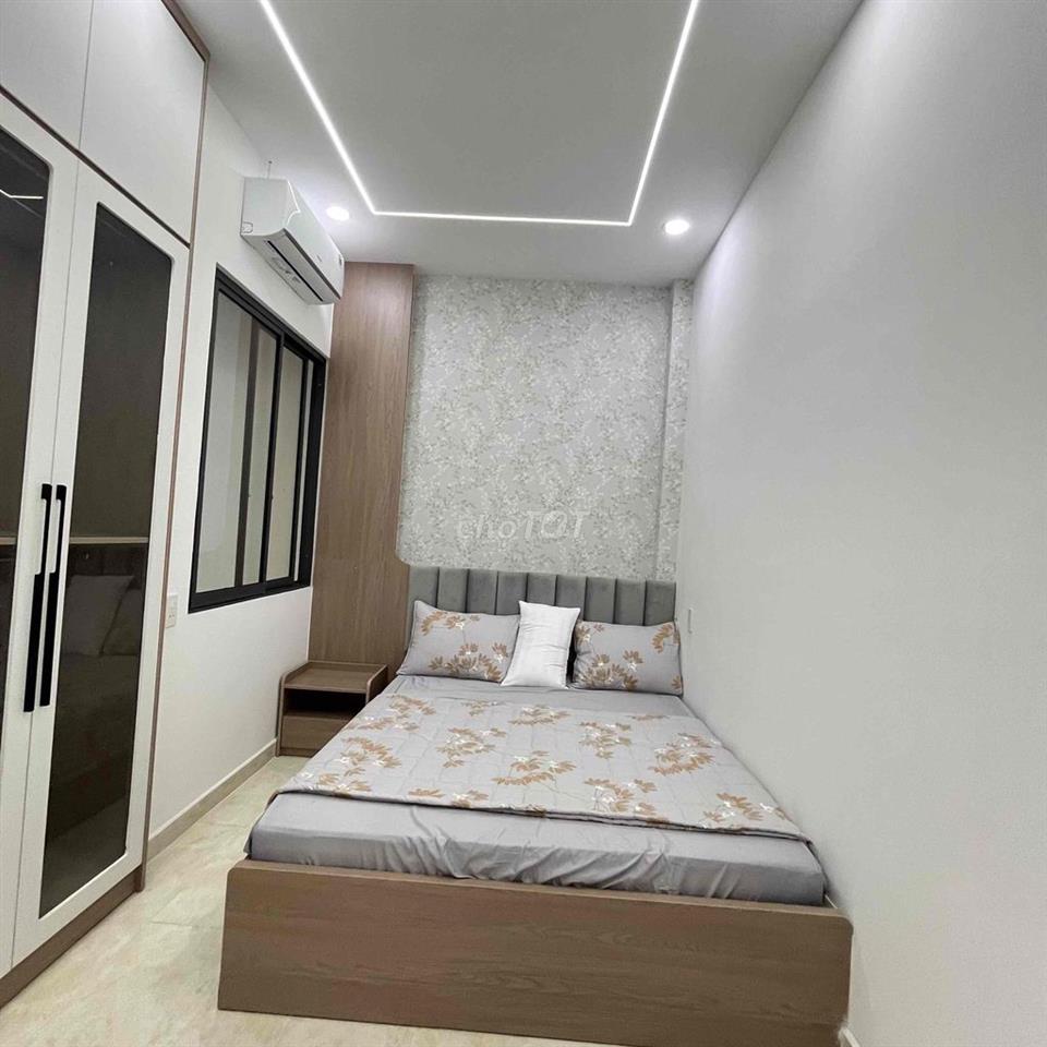 giảm giá nhà 2 lầu Thạnh Xuân 43- đường thông xe tải-
