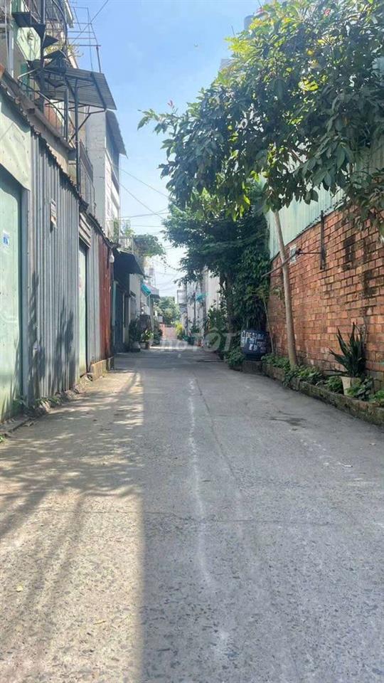 đất gần Ngã 4 ga- 1 sẹc ngắn Thạnh Lộc 16